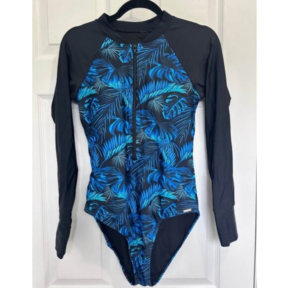 RELLECIGA Other - Women’s Medium, Long Sleeve Rash Guard - New